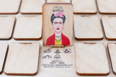 Whosshe juego con Frida Kahlo